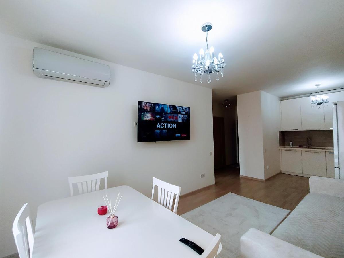 Vanilla Vip Apartment Lviv Buitenkant foto