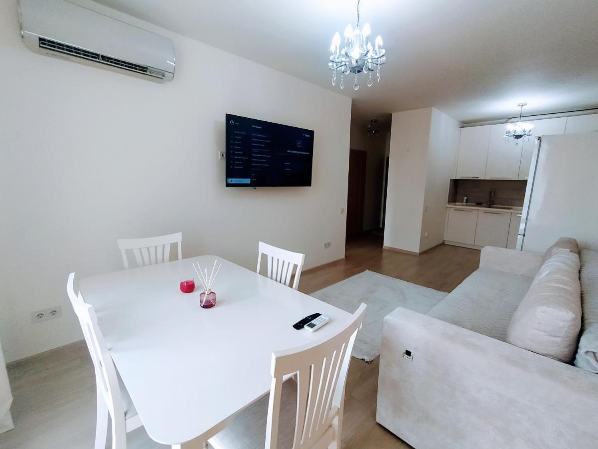 Vanilla Vip Apartment Lviv Buitenkant foto