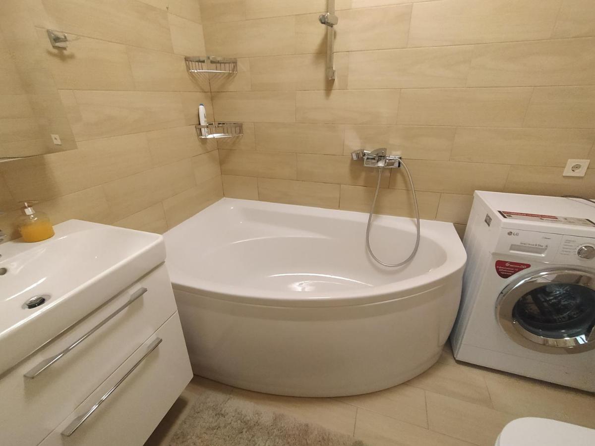 Vanilla Vip Apartment Lviv Buitenkant foto