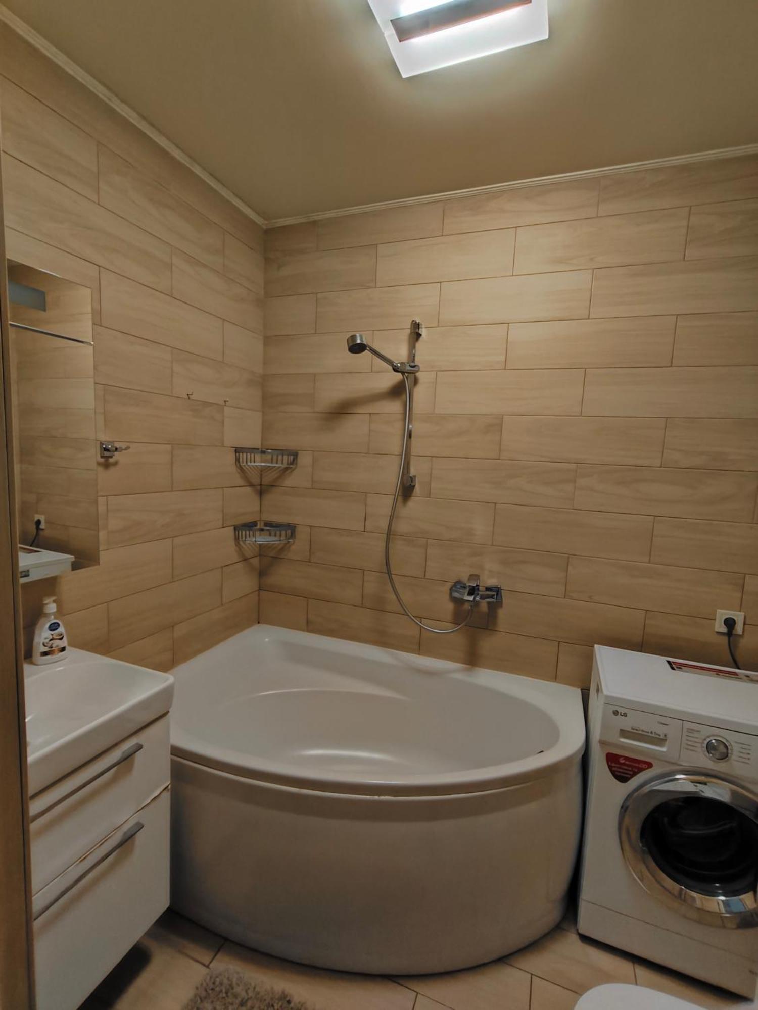 Vanilla Vip Apartment Lviv Buitenkant foto
